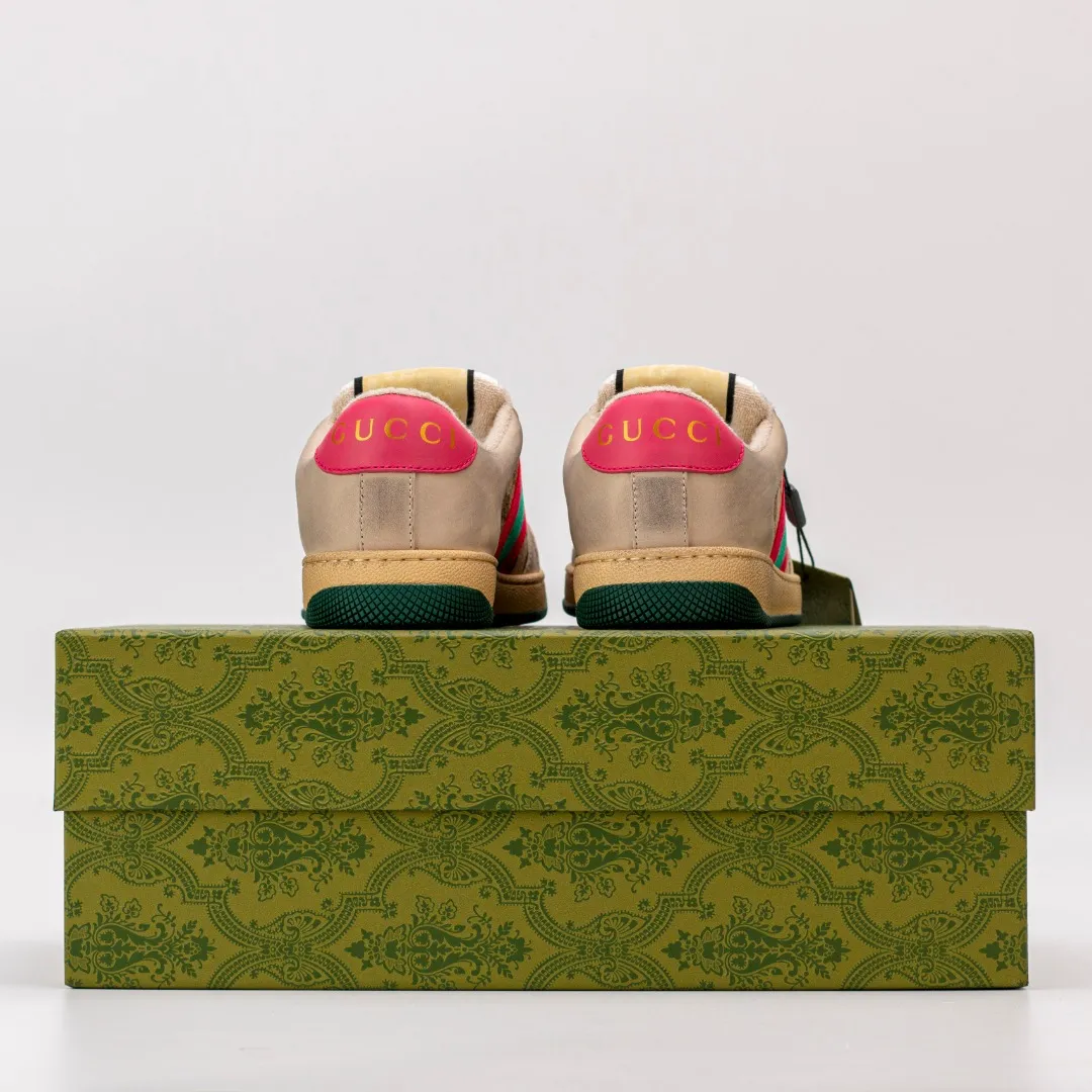 Factory price 580 [Higher version] GUCCI casual sports distressed small dirty shoes, polished cowhide fabric, hand-made distressed effect!  Original terry cloth, delicate, soft, comfortable and breathable. Privately molded steel-stamped two-color original TPU outsole (lower layer is wider, upper layer is narrower) to differentiate the wrong version of the outsole in the market. Fabric, material, outsole, detail comparison SIZE: 34-41, 38-45 regular size (women's 34, 41, men's 38, 45 customized, non-returnable and non-exchangeable) (women's colors and men's models need to be customized)